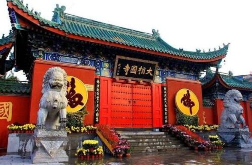 中国最灵验的十大寺庙(中国哪个寺庙最灵验中国十大最灵验的寺庙)插图8